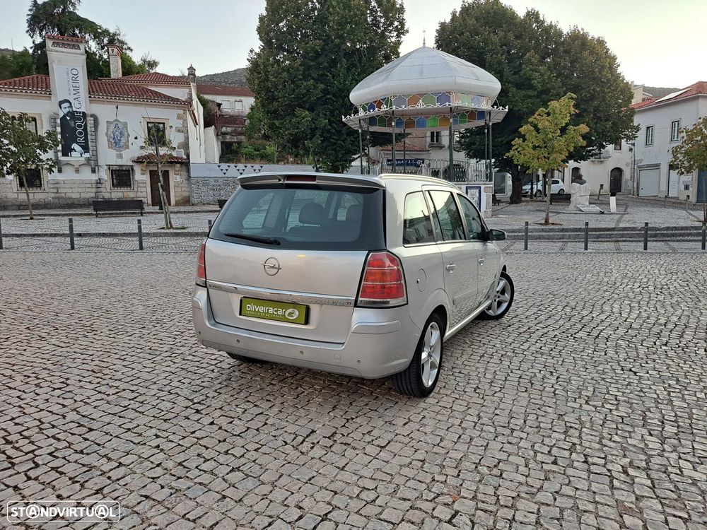 Opel Zafira 1.9 CDTI Cosmo - 28