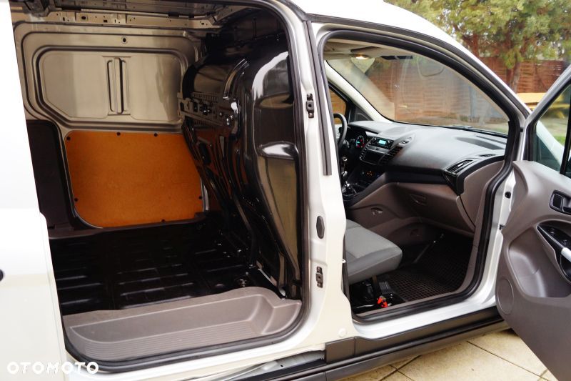 Ford Transit Connect - 16