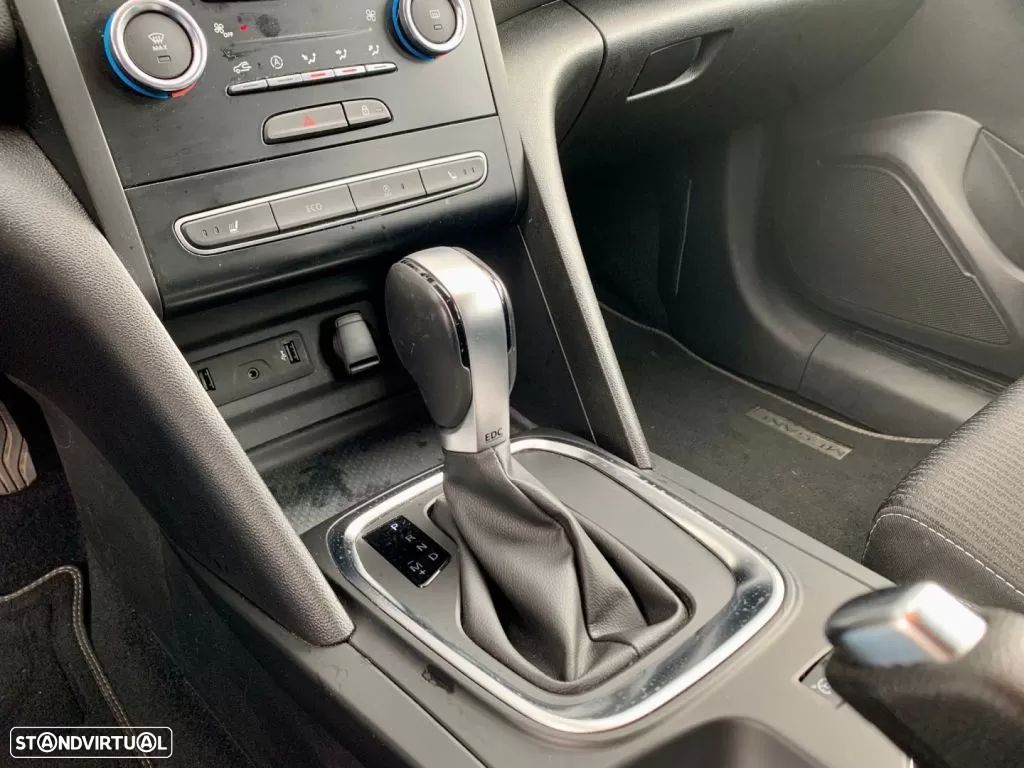 Renault Mégane Sport Tourer 1.5 Blue dCi Limited EDC - 4