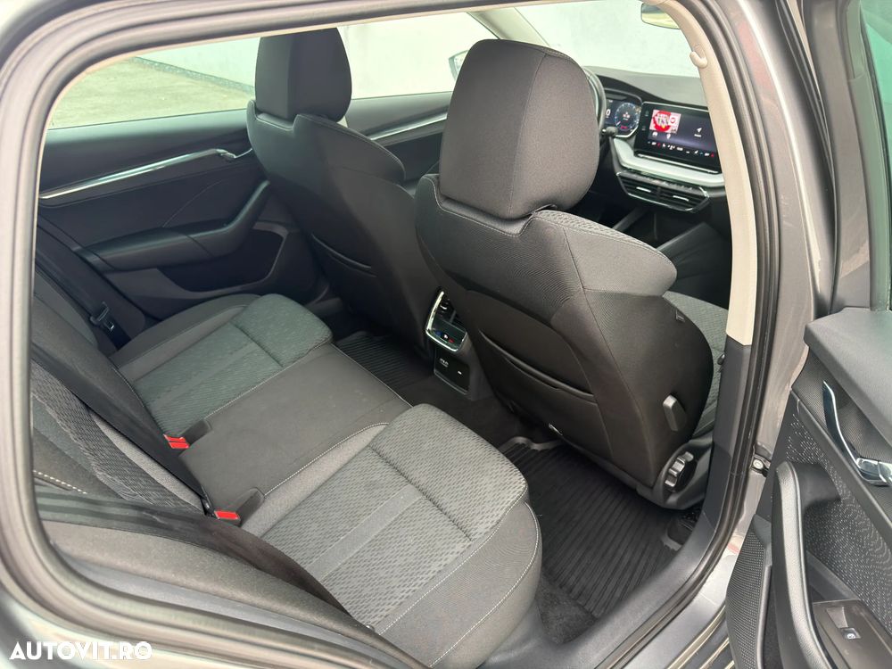 Skoda Octavia 2.0 TDI DSG Style - 28