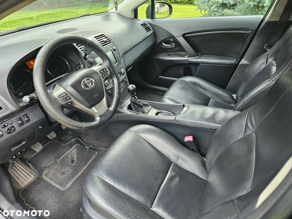 Toyota Avensis 2.0 Prestige NAVI - 9