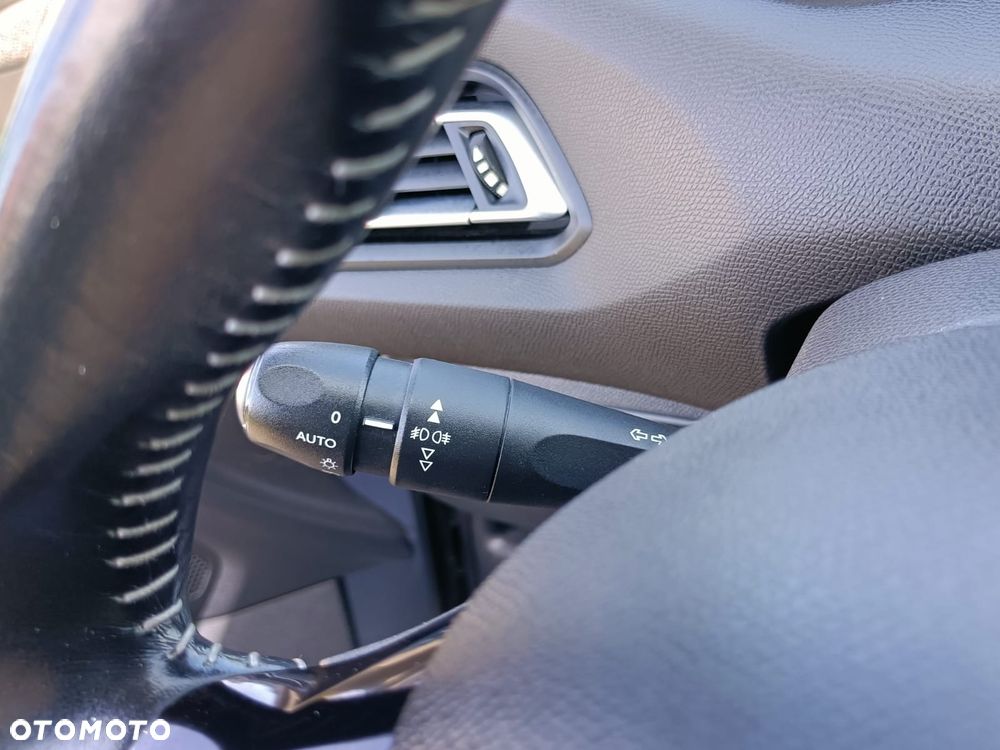 Peugeot 308 BlueHDi 120 Stop & Start GT-Line Edition - 19