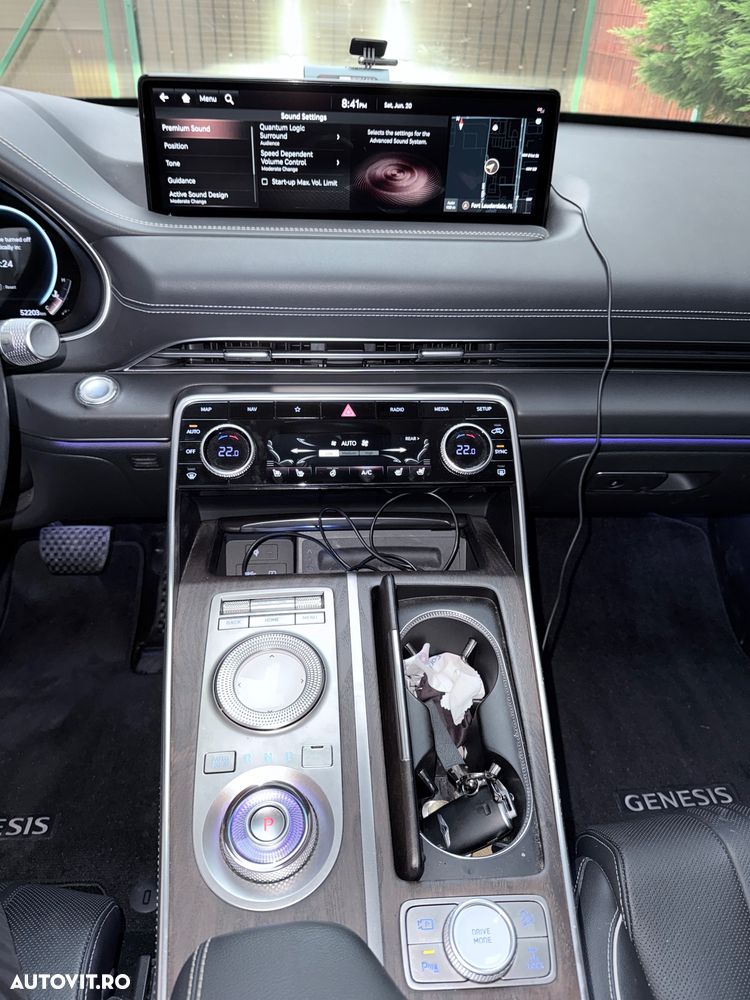 Hyundai Genesis - 11