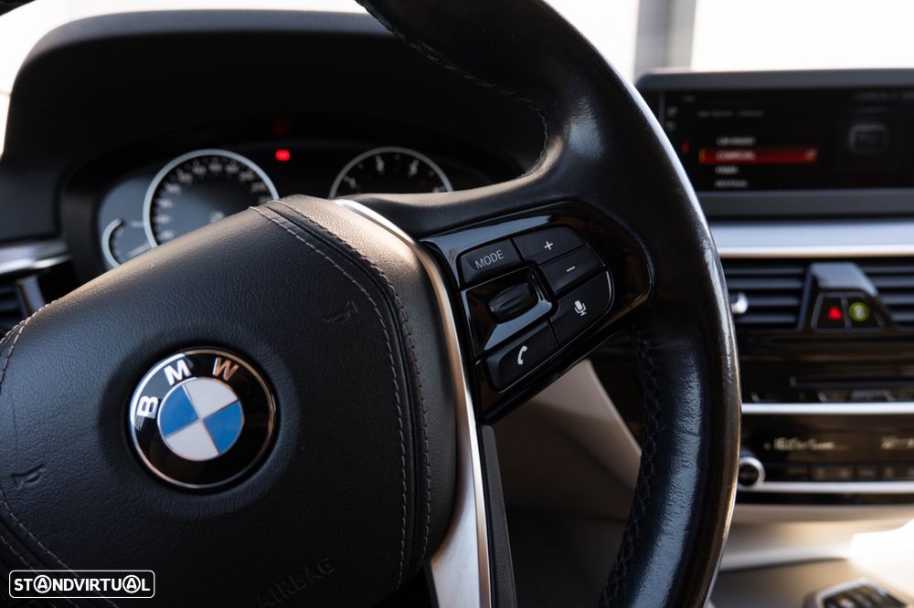 BMW 520 d Line Luxury Auto - 19