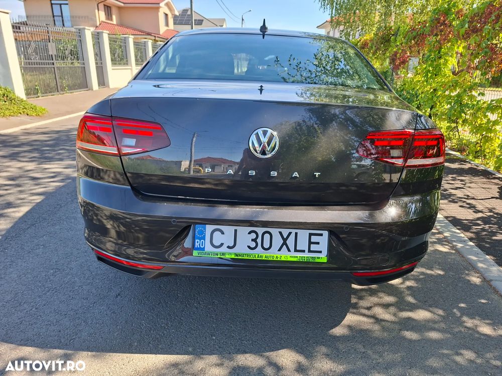Volkswagen Passat 1.6 TDI SCR DSG Trendline - 5