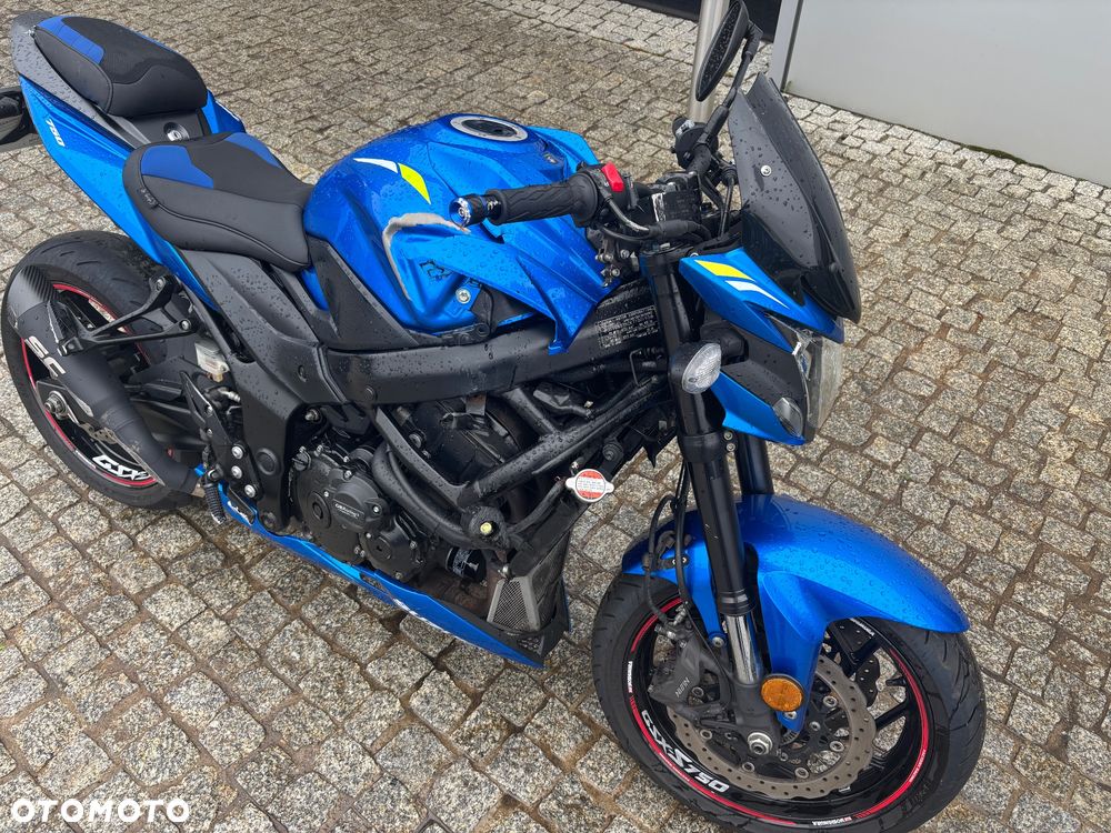 Suzuki GSX - 5