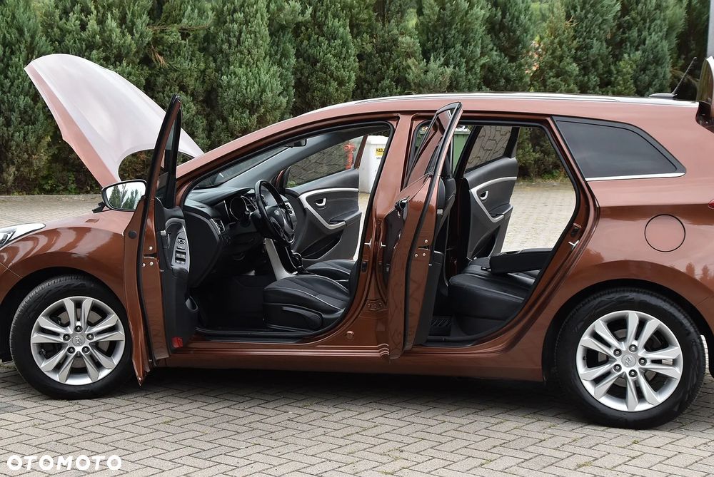 Hyundai i30 1.6 GDI Premium - 9