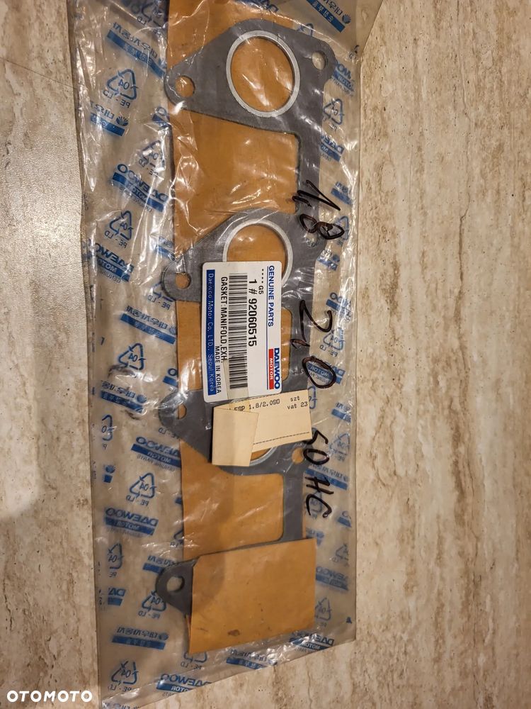 Uszczelka kolektora wydechowego (dla cylindra: 1; 2; 3; 4 DAEWOO ESPERO; OPEL ASCONA C, ASTRA F, CALIBRA A, FRONTERA A SPORT, KADETT D, KADETT E, MANTA B, OMEGA A 1.6/1.8/2.0 09.81-07.03 - 2