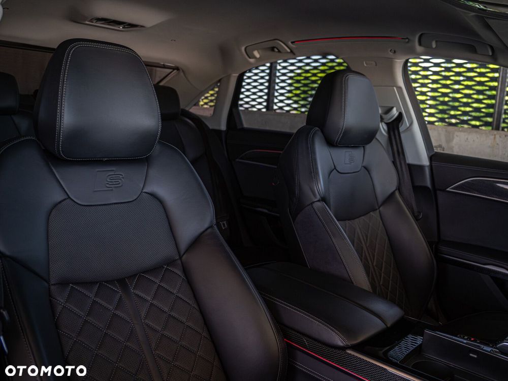 Audi S8 - 20