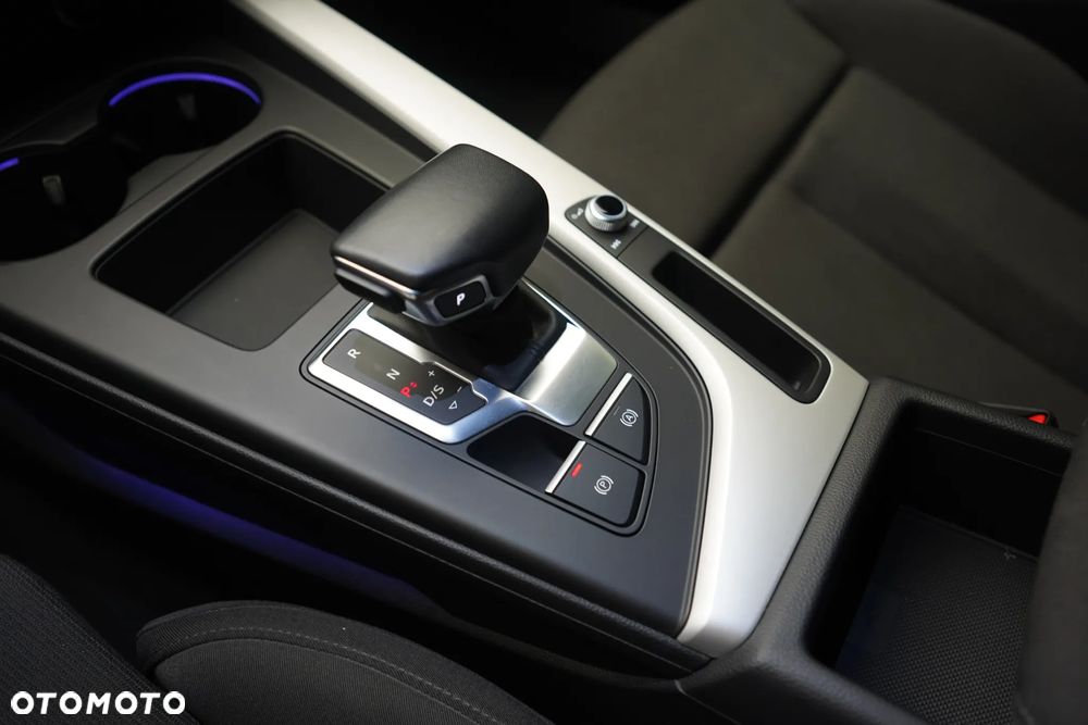 Audi A4 Limousine 40 TDI S Line S tronic - 31