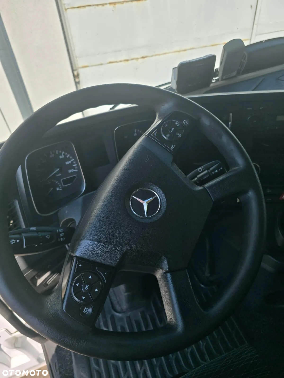 Mercedes-Benz Actros - 5