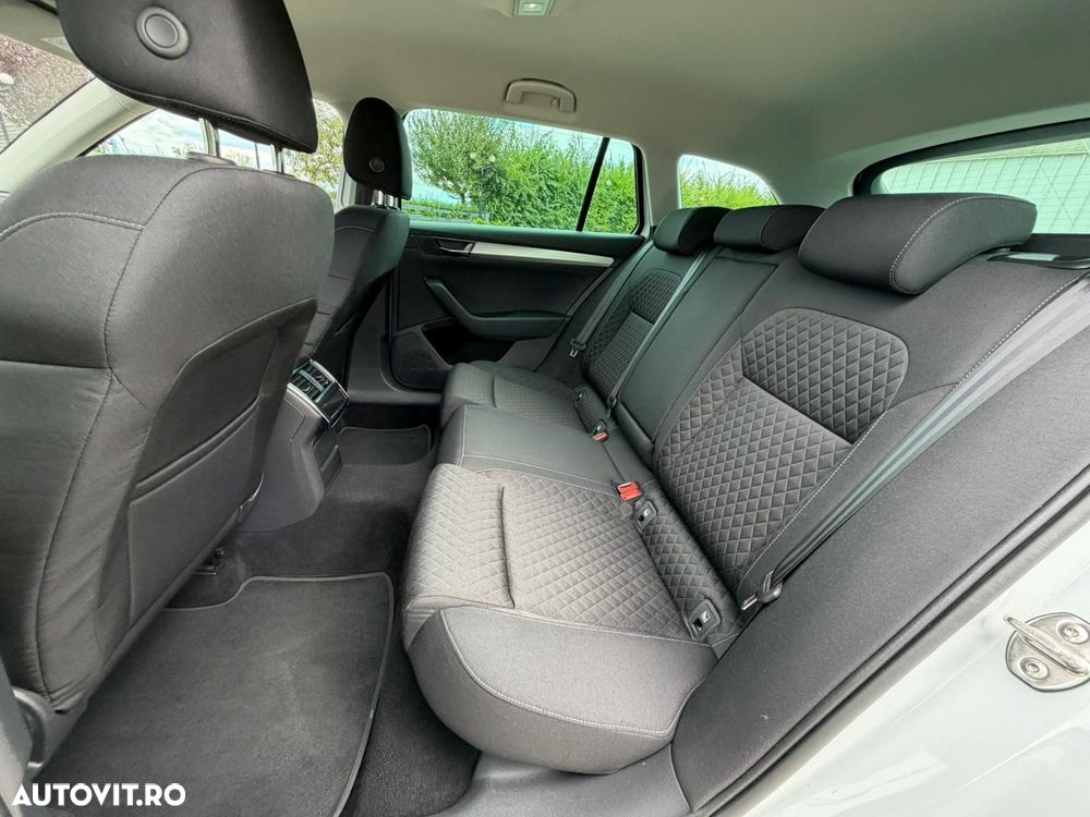 Skoda Superb 2.0 TDI DSG Active - 8
