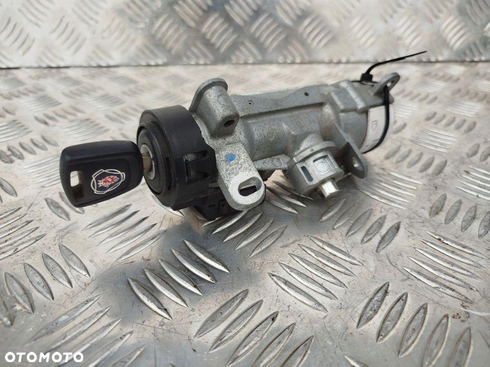 STACYJKA Z KLUCZYKIEM IMMOBILIZER Z KODAMI SCANIA NTG - 1