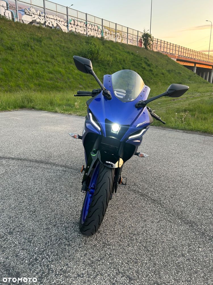 Yamaha YZF - 12