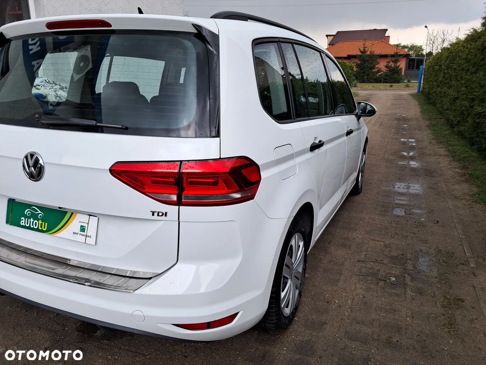 Volkswagen Touran - 19