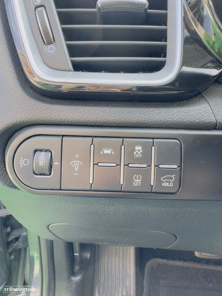 Kia XCeed 1.6 CRDi Tech+SRF 7DCT - 24