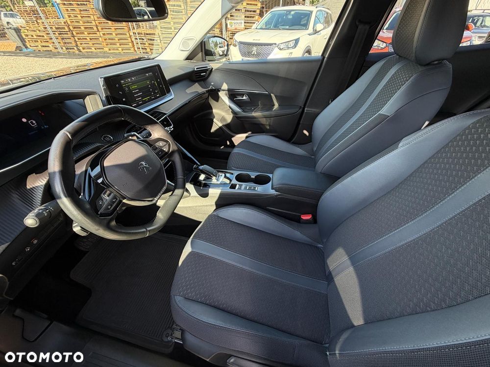 Peugeot 2008 1.5 BlueHDi Allure S&S EAT8 - 27