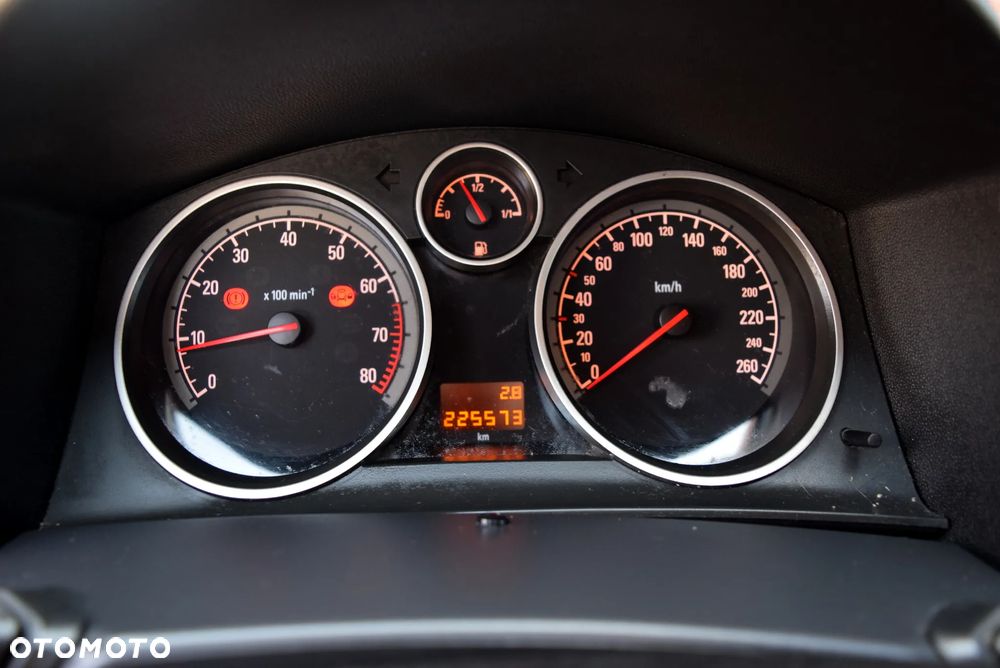 Opel Astra 1.6 Essentia - 18