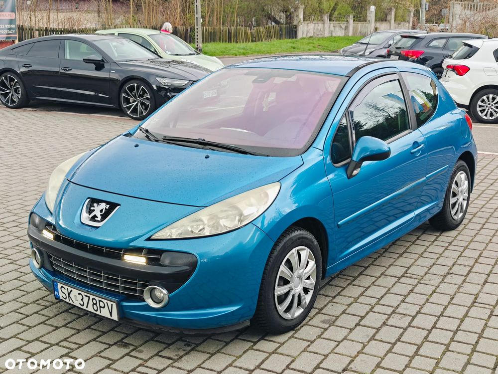 Peugeot 207 - 18