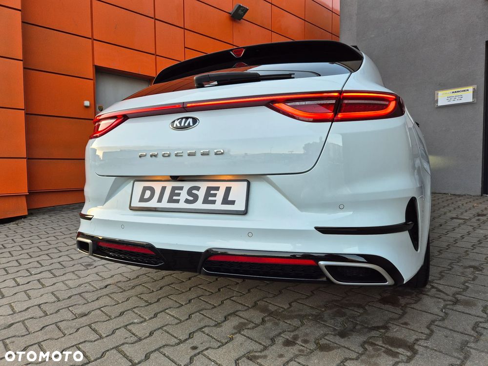 Kia ProCeed 1.6 CRDi GT Line DCT - 12