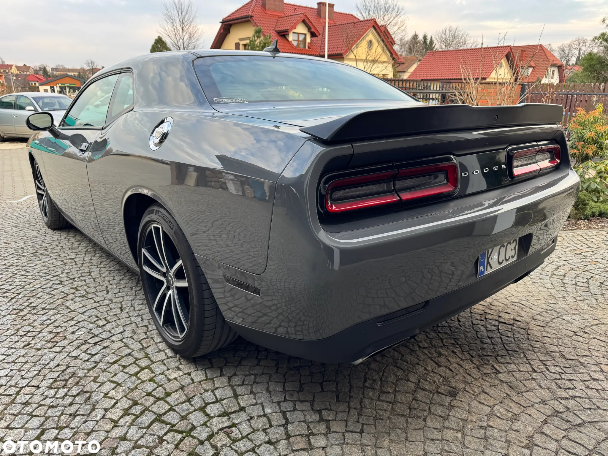 Dodge Challenger 6.4 Scat Pack - 4