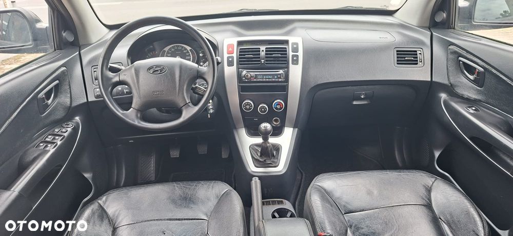 Hyundai Tucson 2.0 2WD GLS - 12