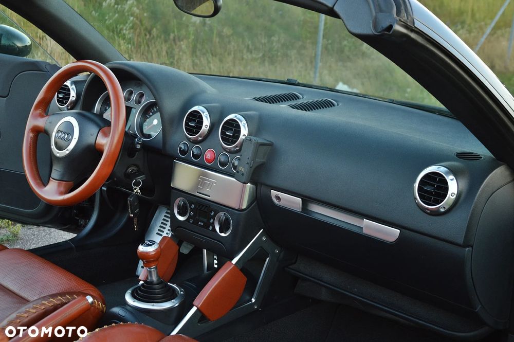 Audi TT Roadster 1.8 T - 25