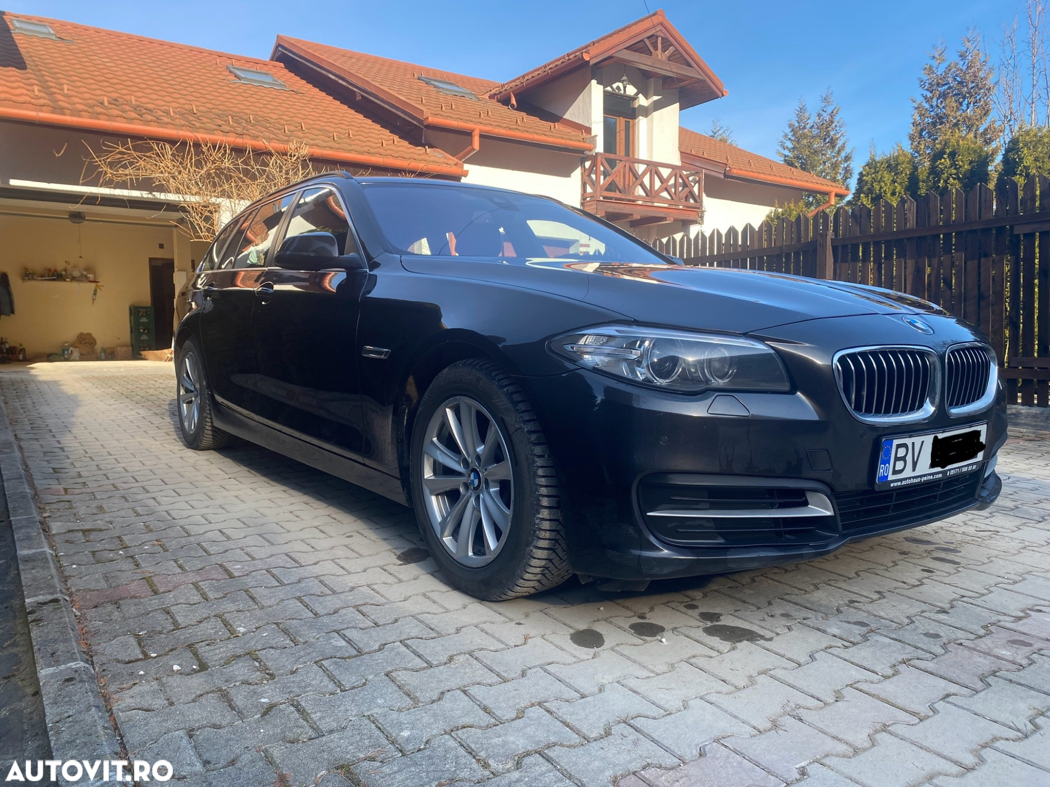 BMW Seria 5 520d Touring Aut. Luxury Line - 2