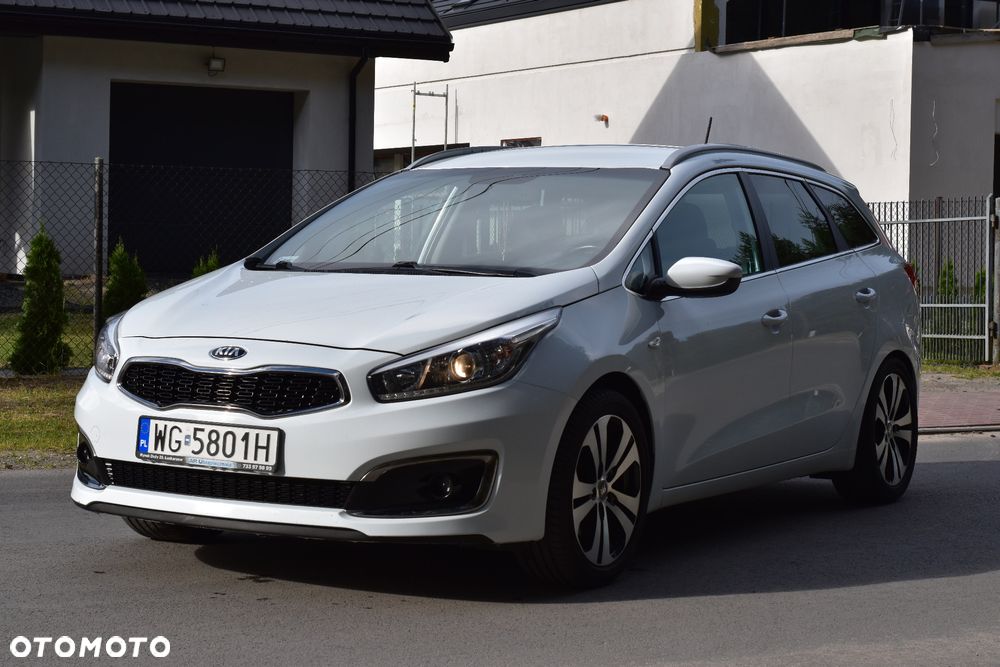 Kia Ceed 1.6 GDI UEFA EURO 2016 - 4