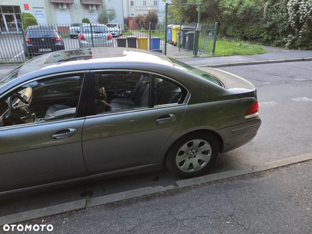 BMW Seria 7 740i - 3