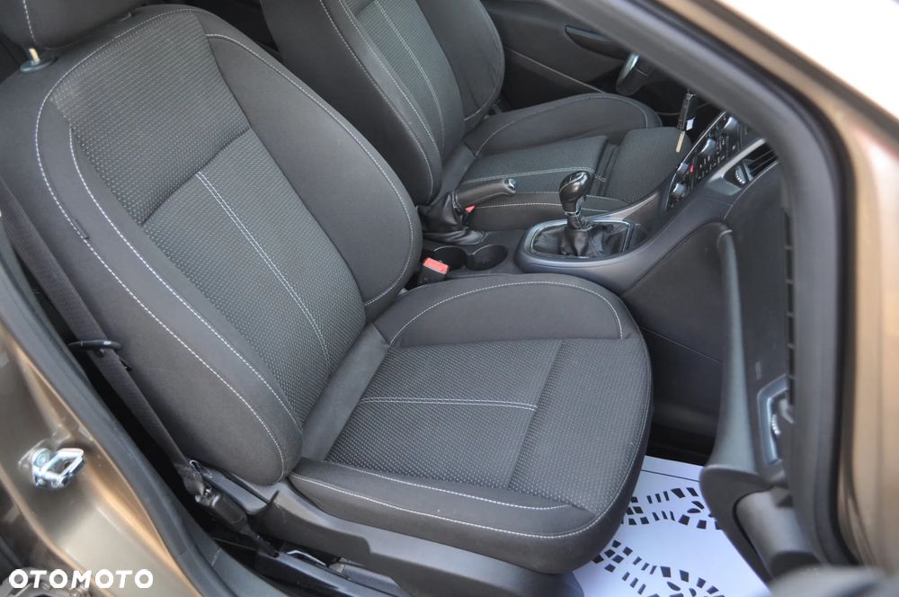 Opel Astra 1.4 Turbo Color Edition - 20