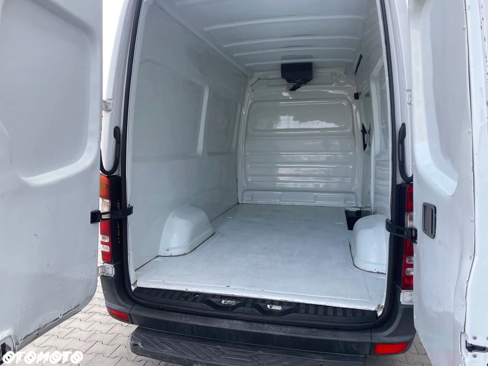 Mercedes-Benz Sprinter - 7