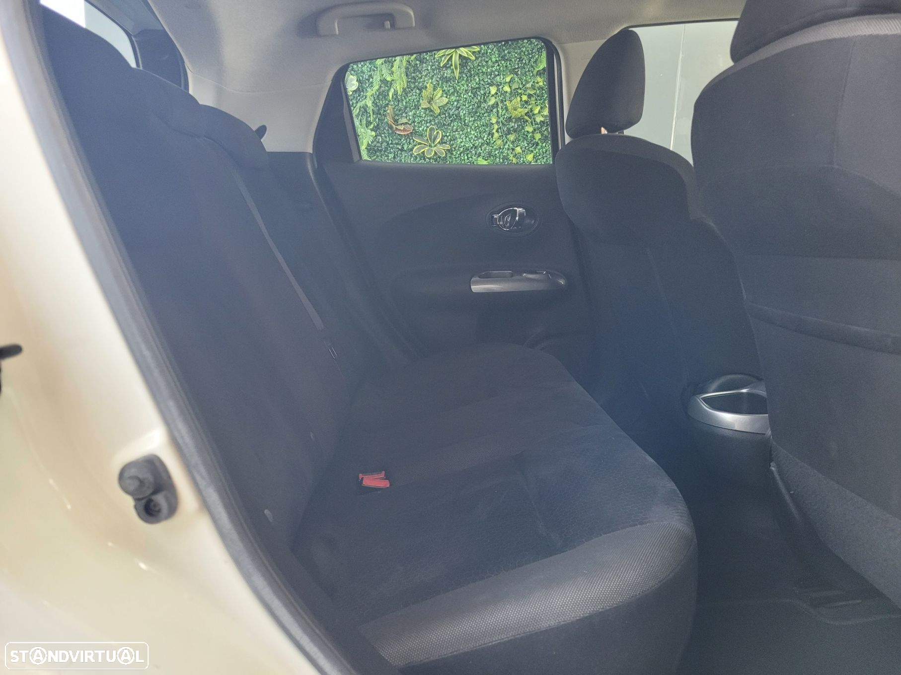 Nissan Juke 1.6 Eco Acenta Connect - 16