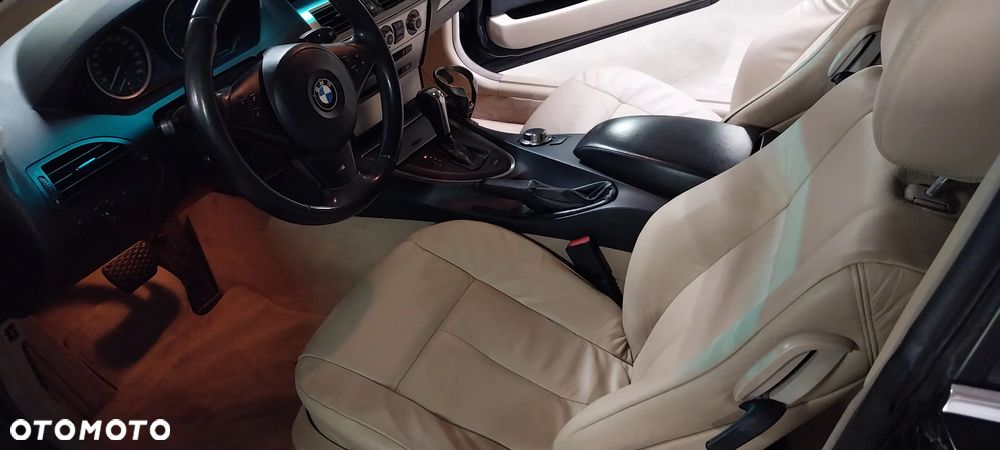 BMW Seria 6 630 i - 8