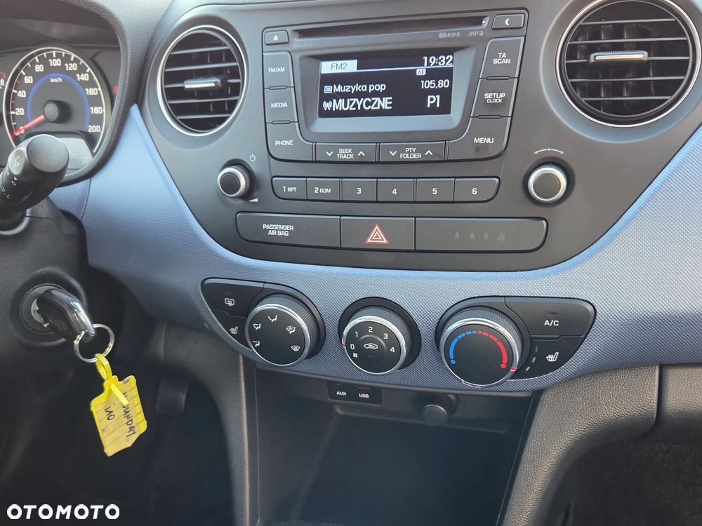 Hyundai i10 1.2 Premium - 19