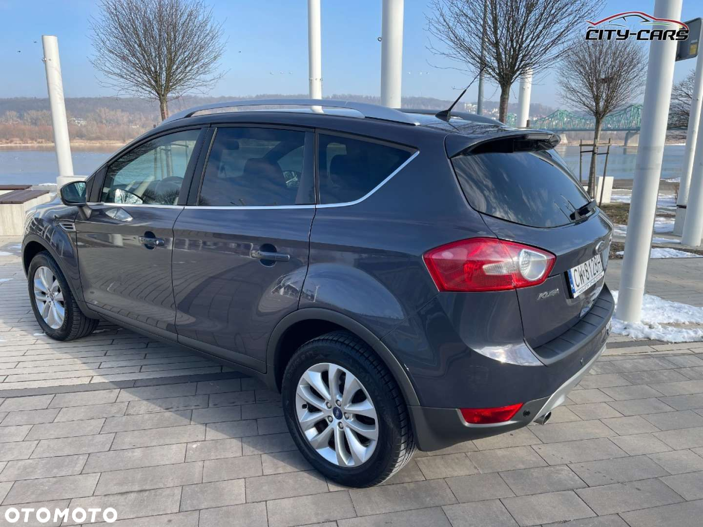 Ford Kuga - 27
