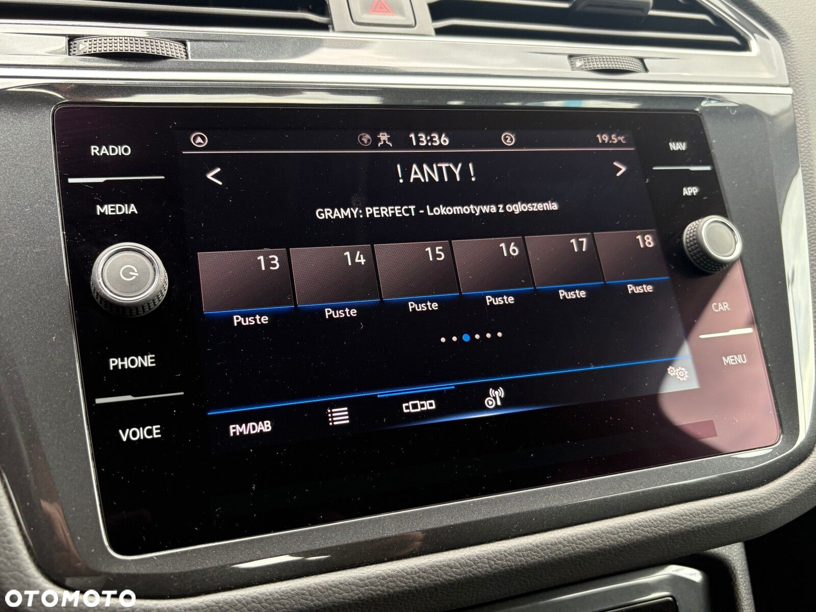 Volkswagen Tiguan 2.0 TDI SCR Elegance DSG - 29
