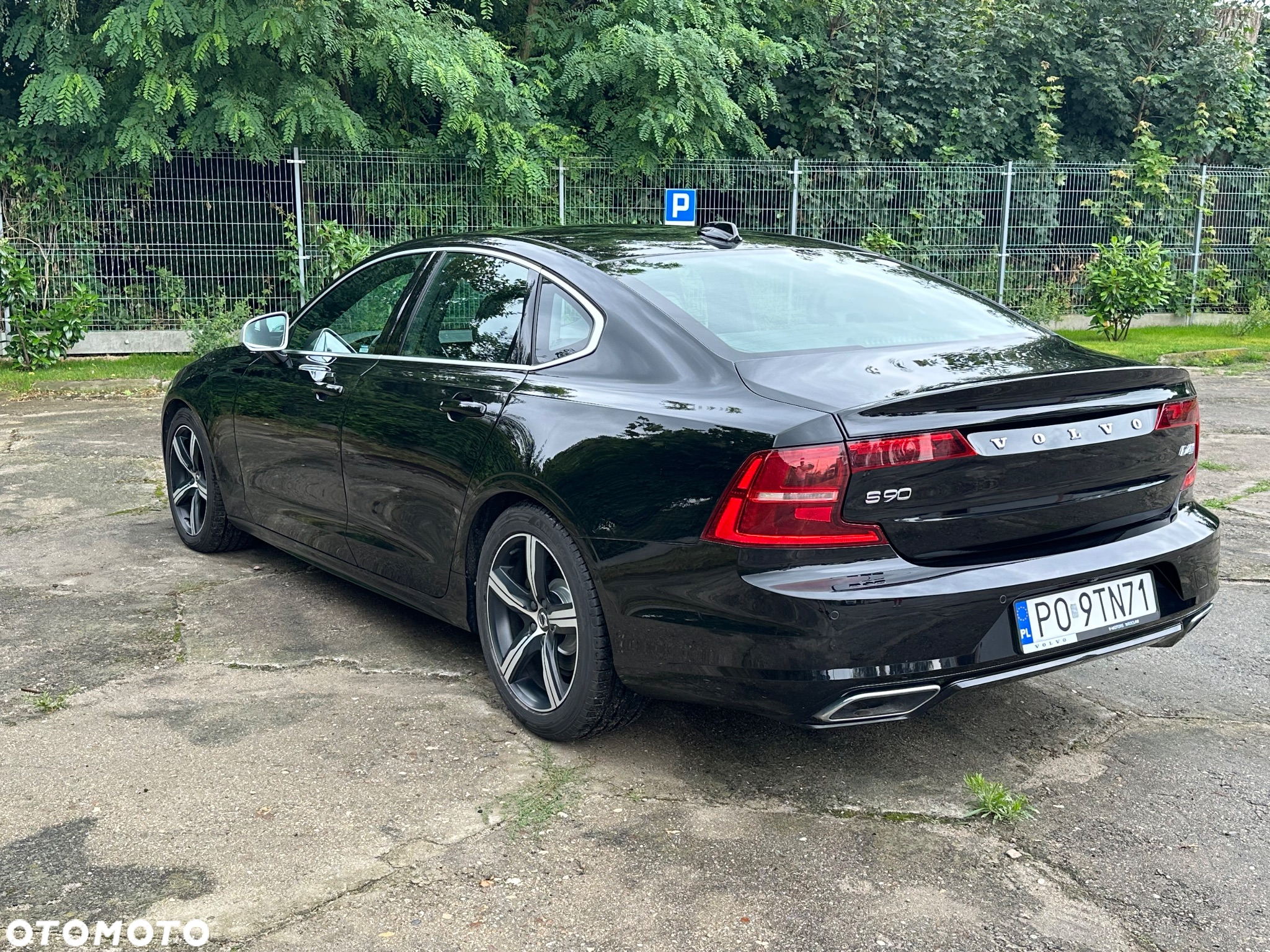Volvo S90 D4 AWD R-Design - 4