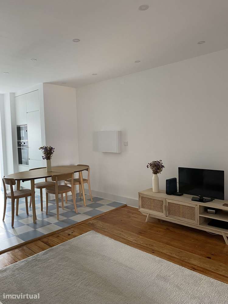 Apartamento T1 renovado na Penha de França - Grande imagem: 2/13