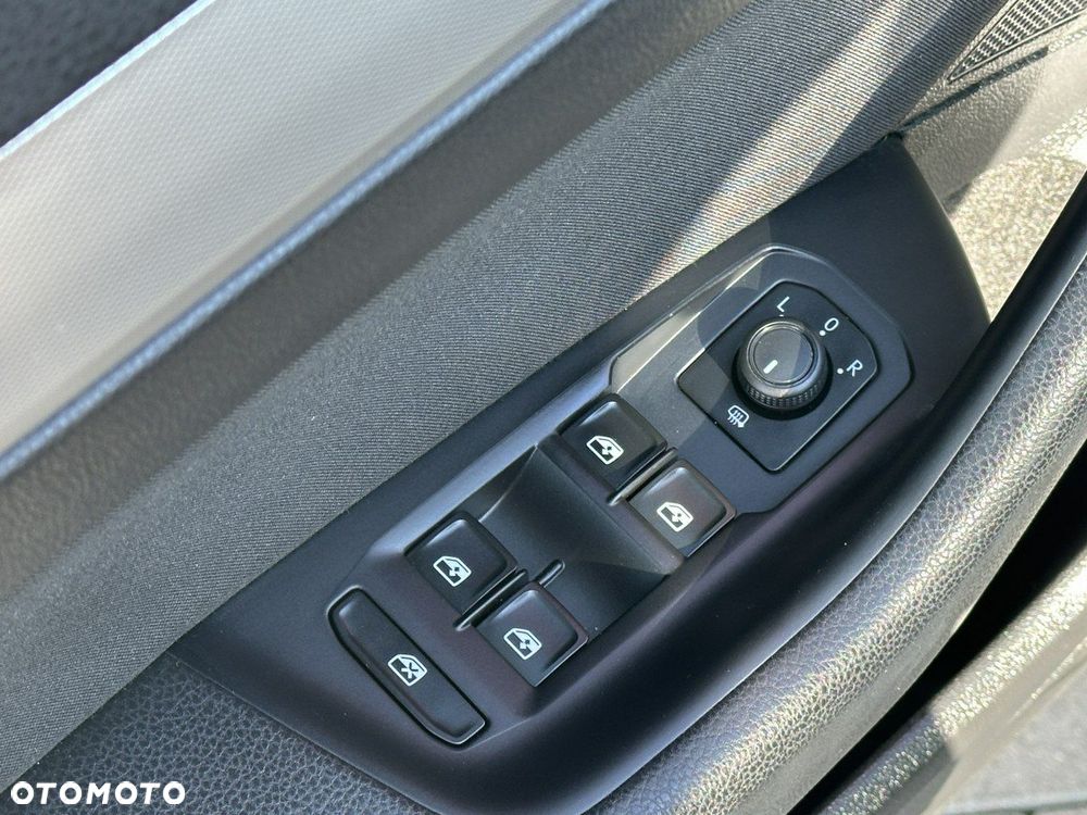 Volkswagen Passat Variant 2.0 TDI SCR Comfortline - 29