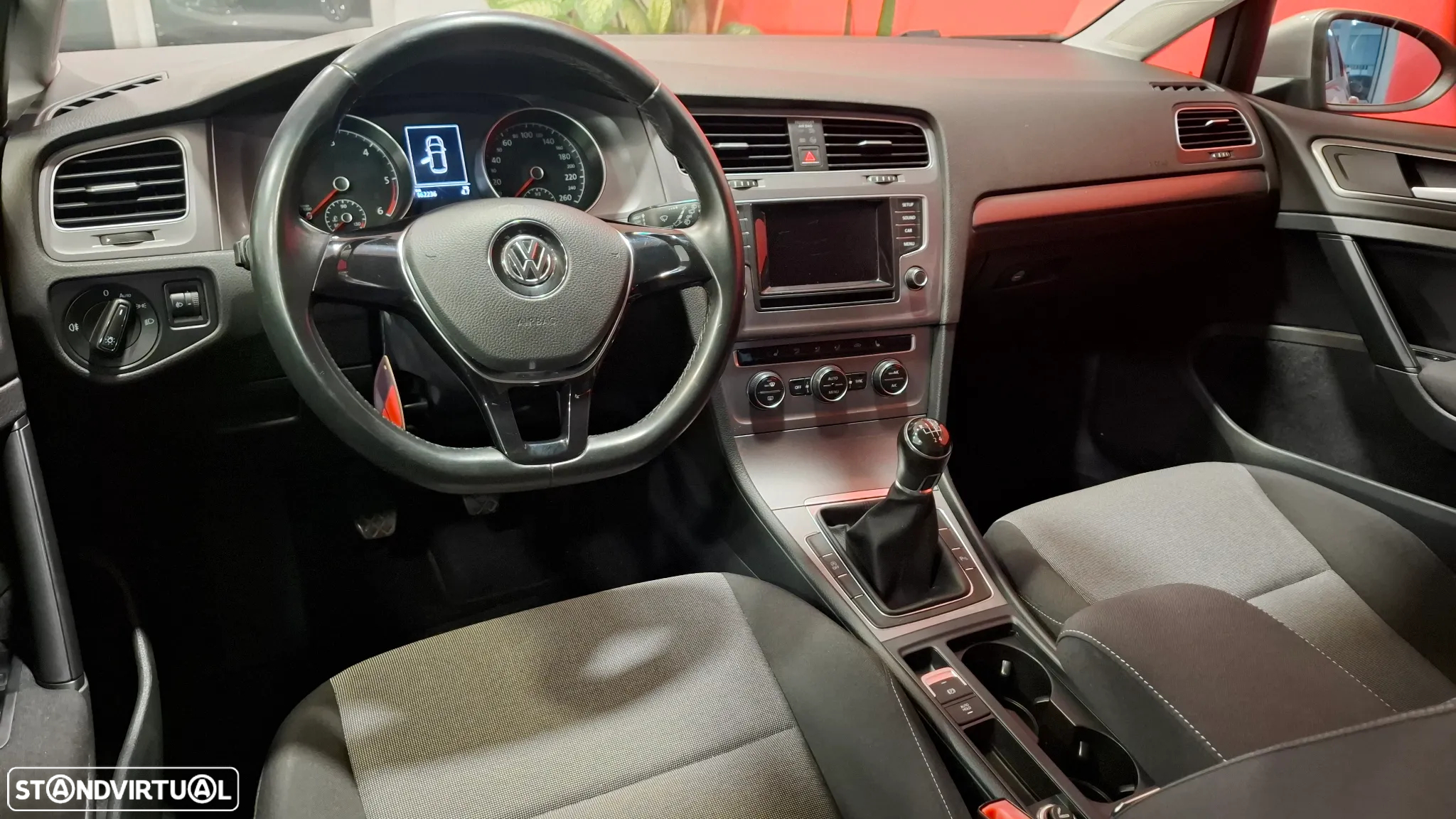 VW Golf 1.6 TDi Trendline - 25
