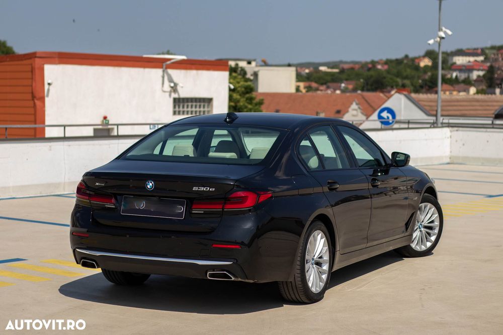 BMW Seria 5 530e xDrive Touring Aut. Luxury Line - 19