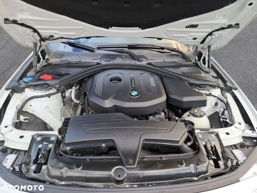 BMW Seria 3 318i GPF Advantage - 29