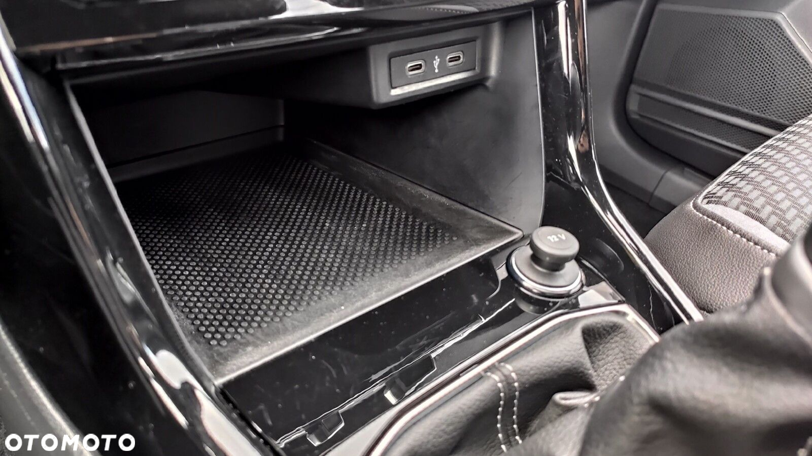 Volkswagen T-Cross - 26
