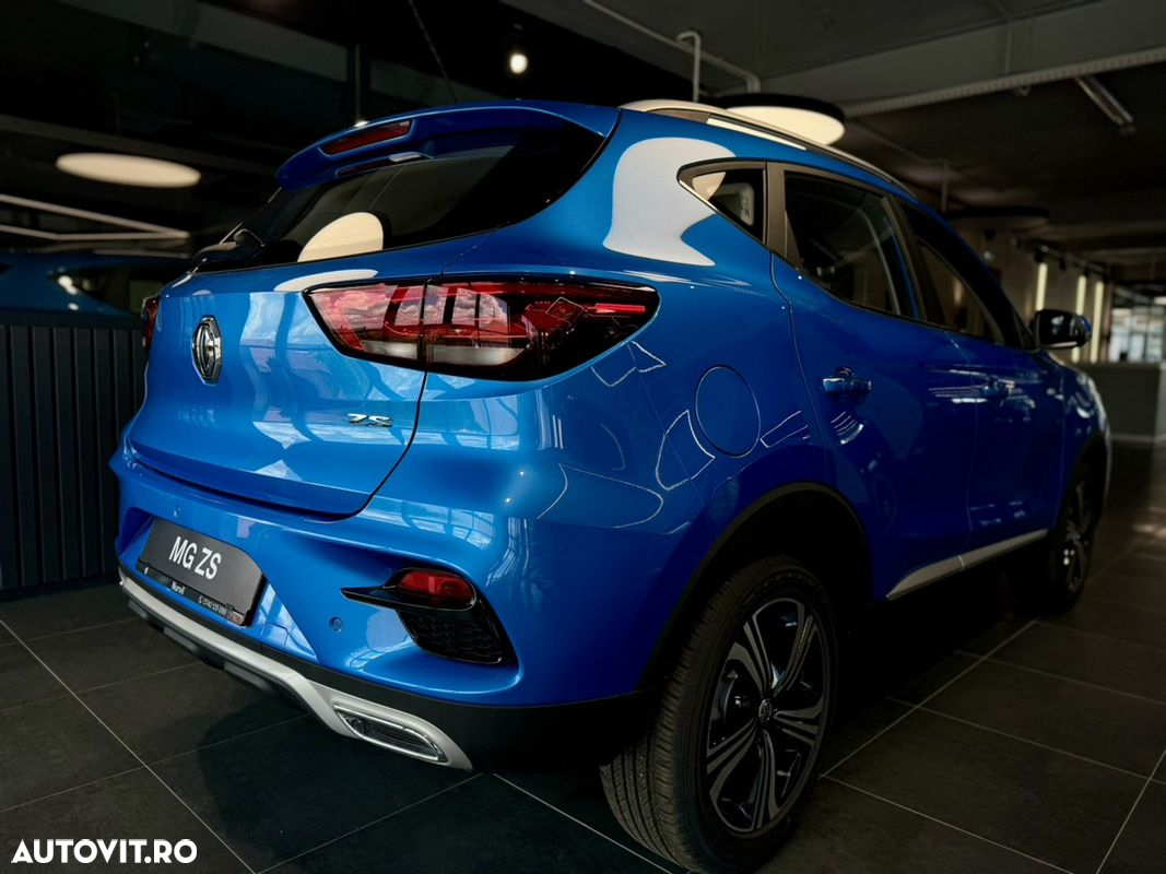 MG ZS - 6