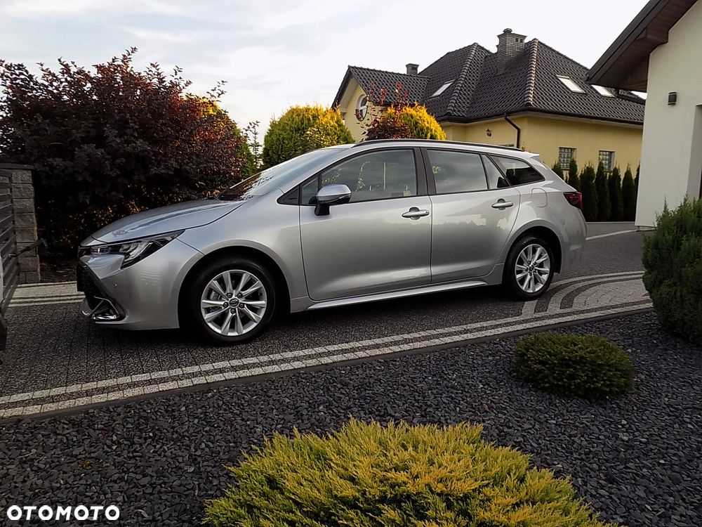 Toyota Corolla 1.8 Hybrid Comfort - 10