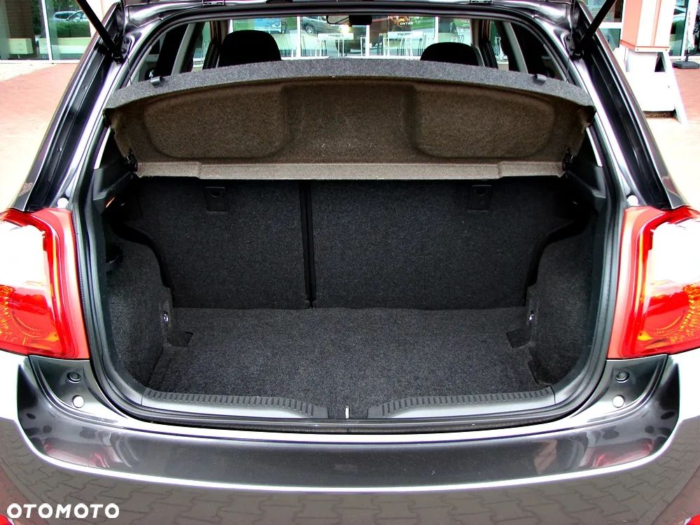 Toyota Auris 1.6 Premium Comfort - 12