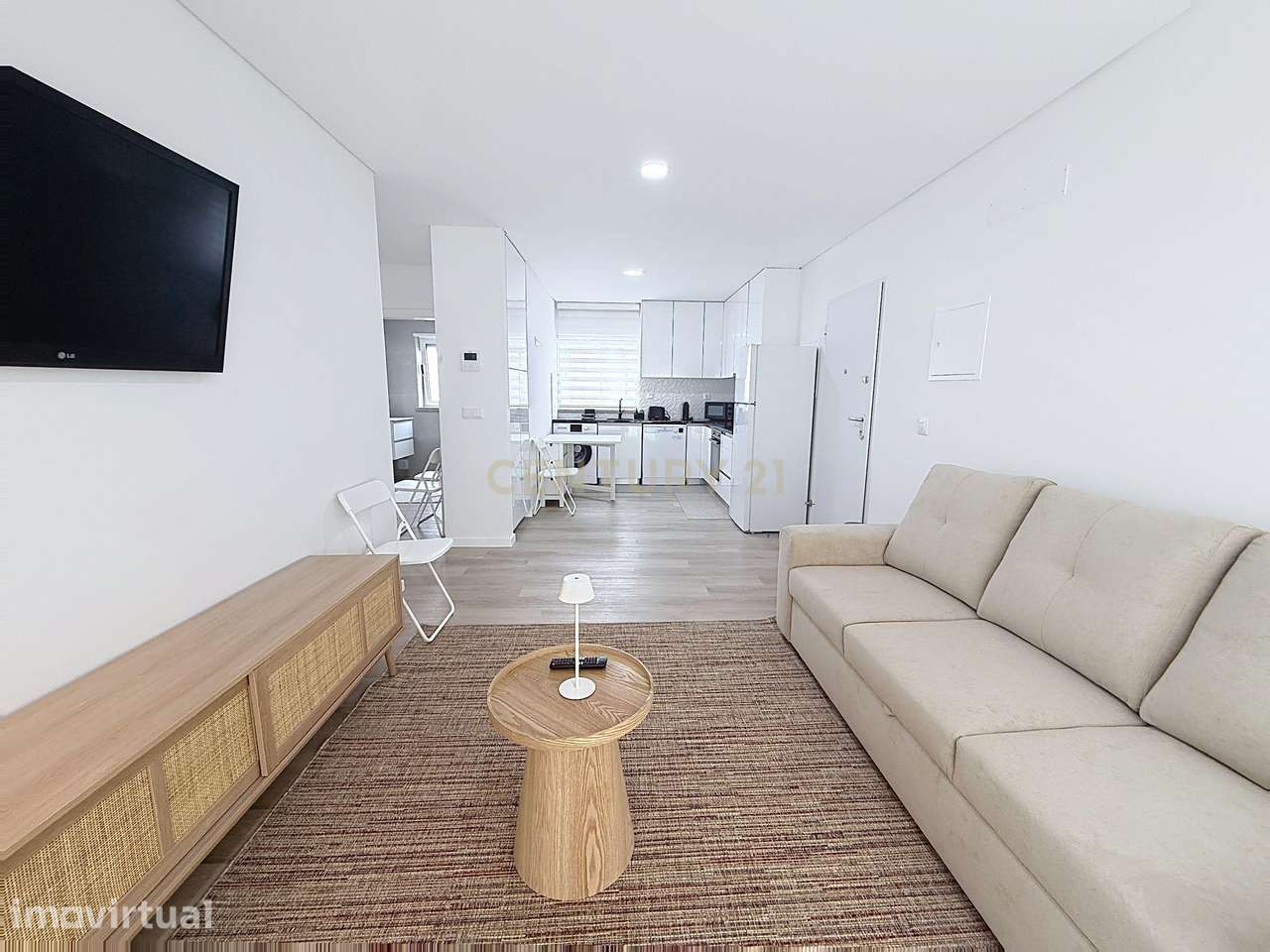 Apartamento T2 Novo - Arrendamento no Centro da Nazaré - Grande imagem: 2/25