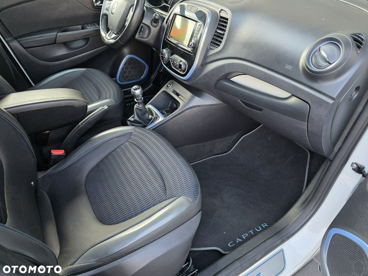 Renault Captur - 22