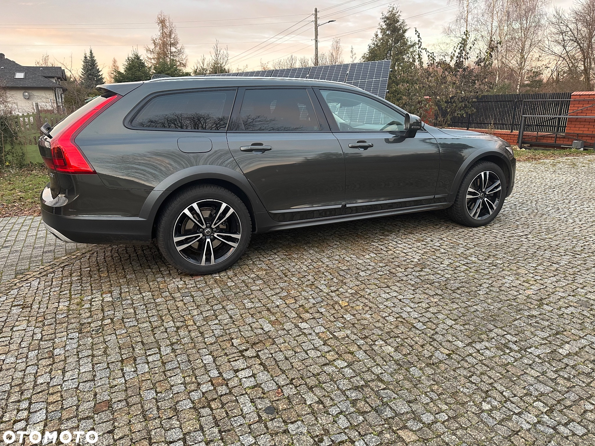 Volvo V90 D5 SCR AWD Momentum Pro - 11